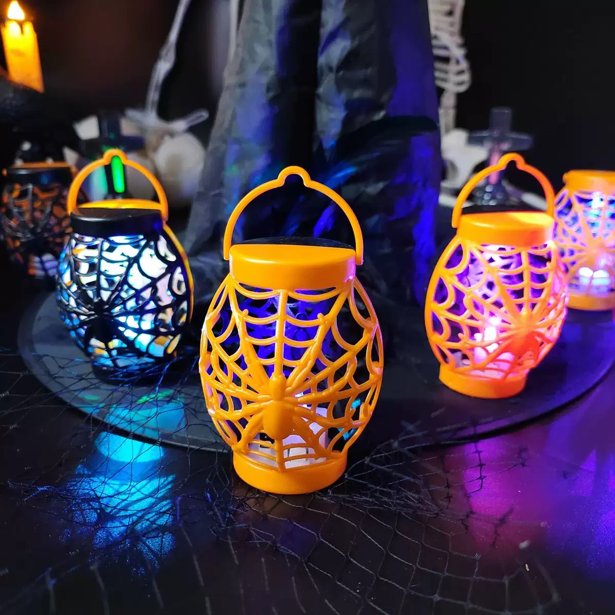 Creative Halloween hand-held pumpkin lanterns