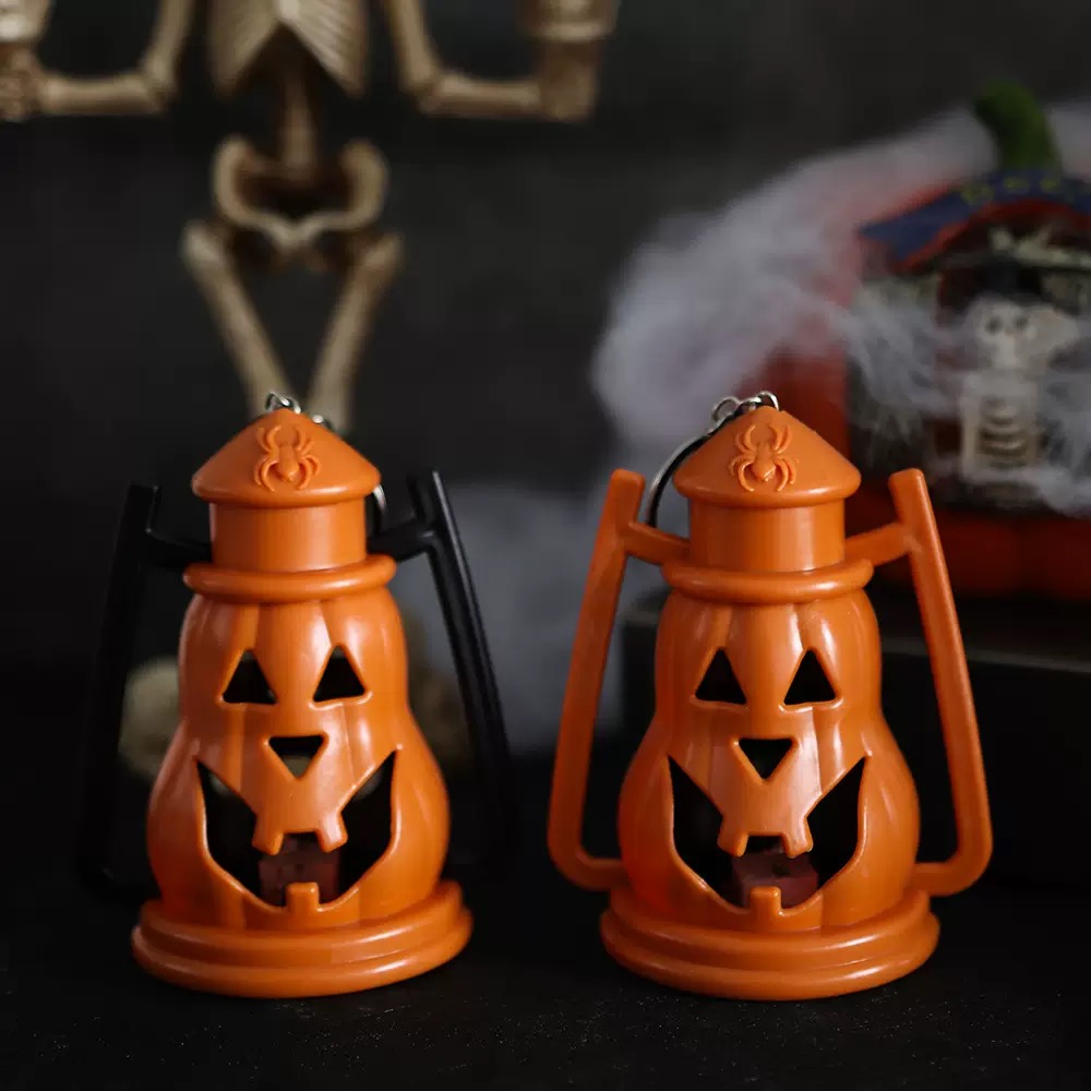 Creative portable pumpkin lanterns for Halloween